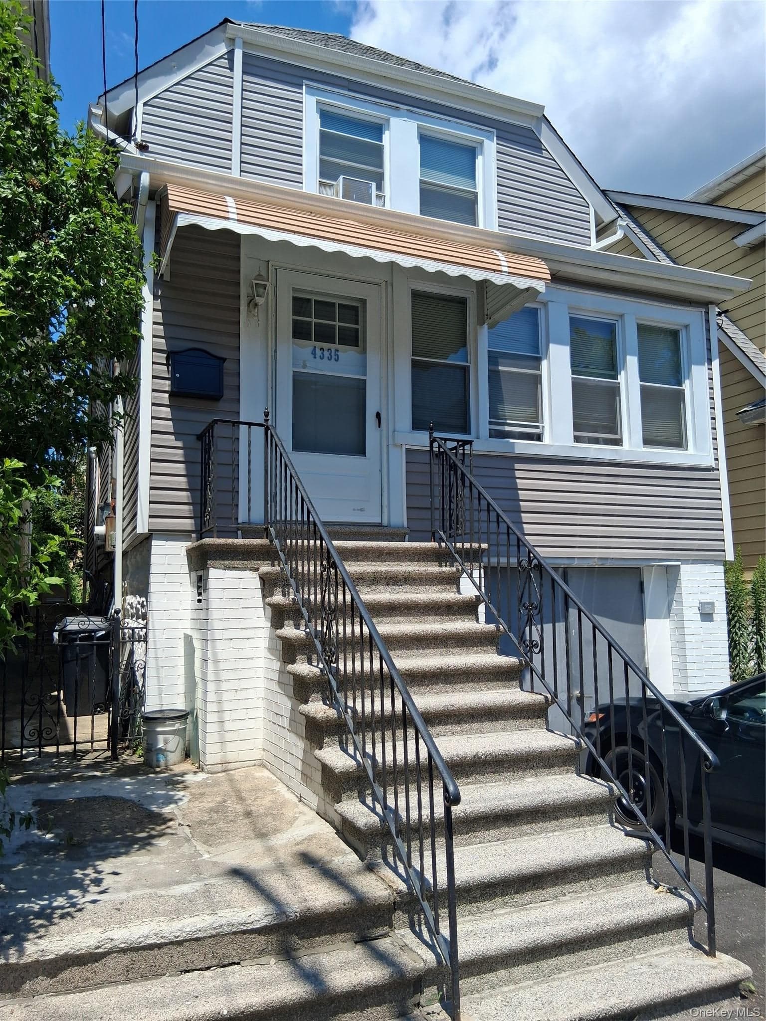4335 Byron Avenue thumbnail 2