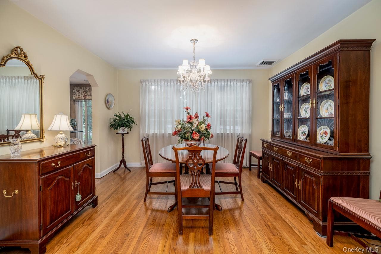 455 Morris Avenue thumbnail 4