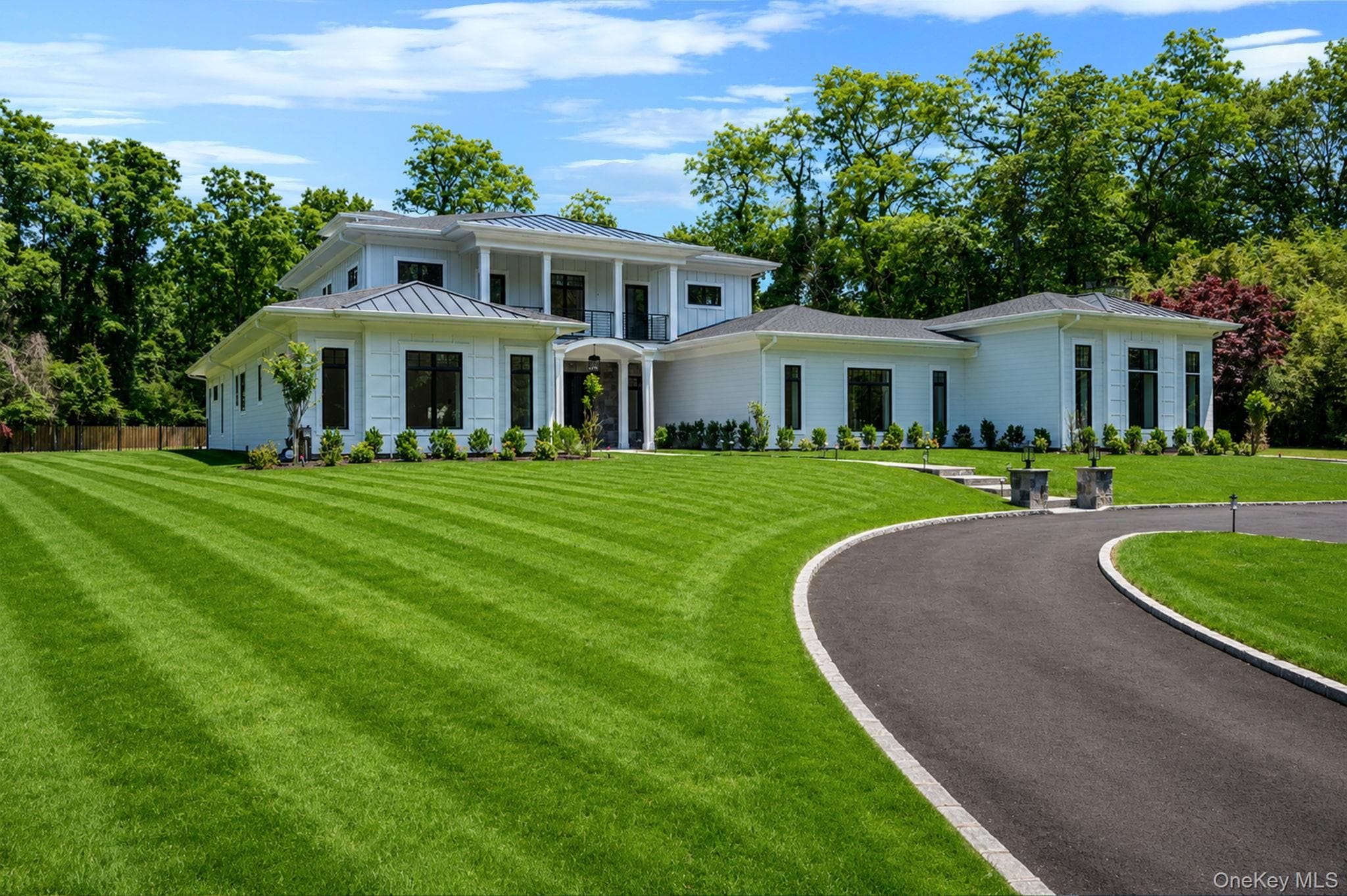 523 Long Beach Road, Nissequogue