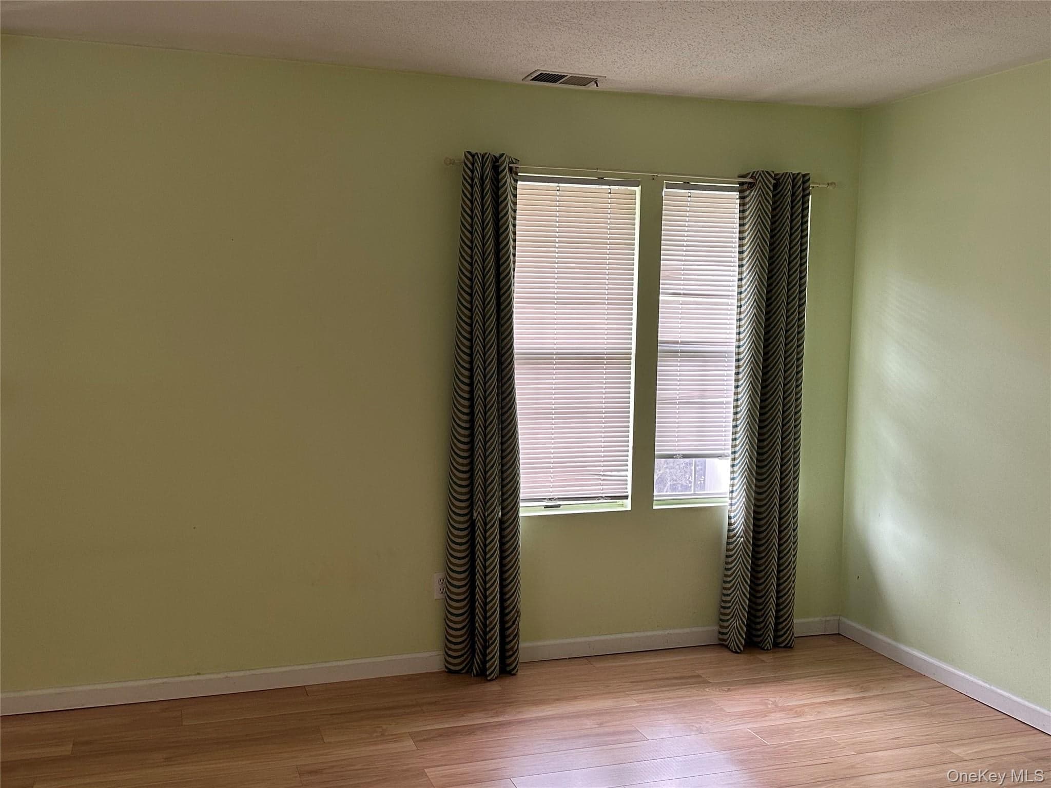 2522 Whispering Hills thumbnail 13