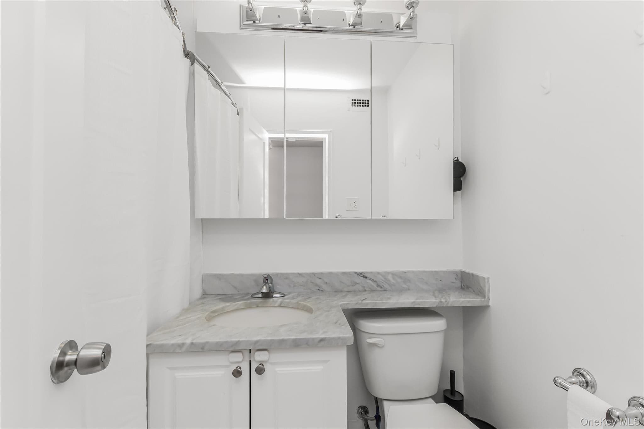 2500 Johnson Avenue Unit: 15G thumbnail 9