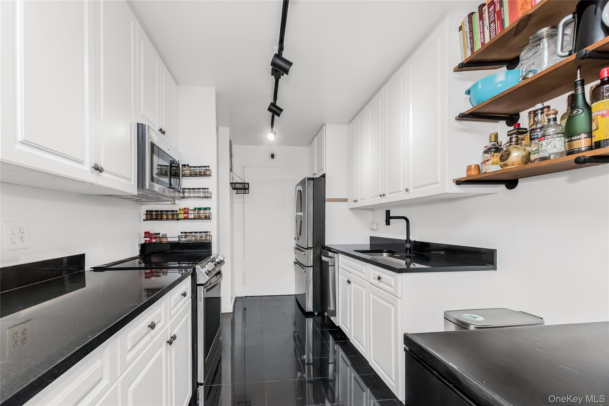 2500 Johnson Avenue Unit: 15G thumbnail 6