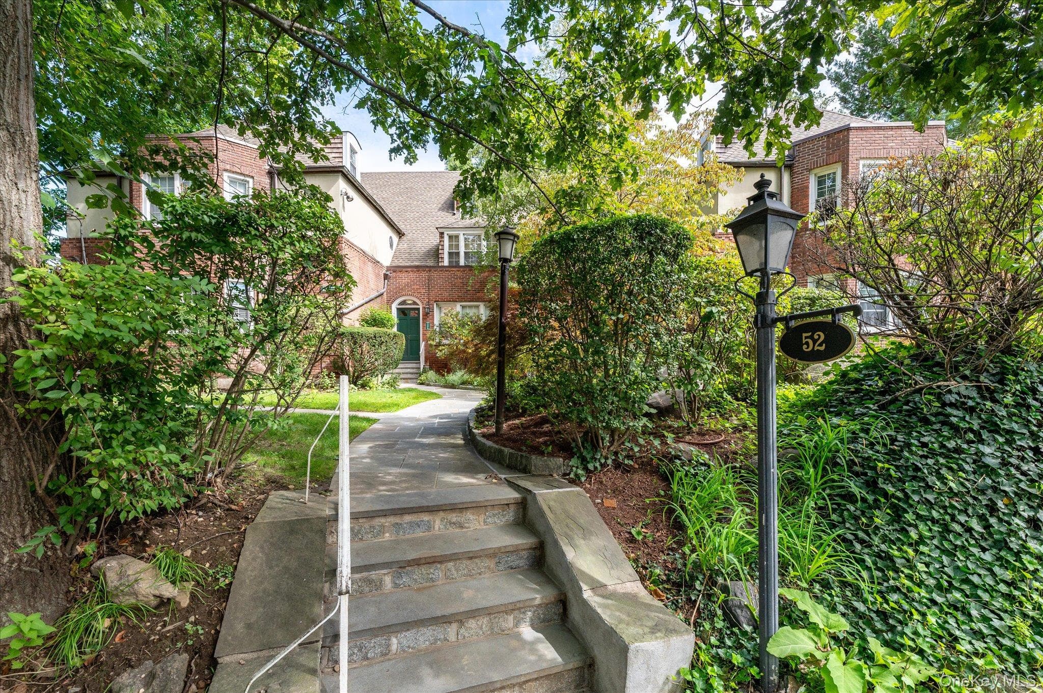 52 Underhill Road Unit: #ML thumbnail 2