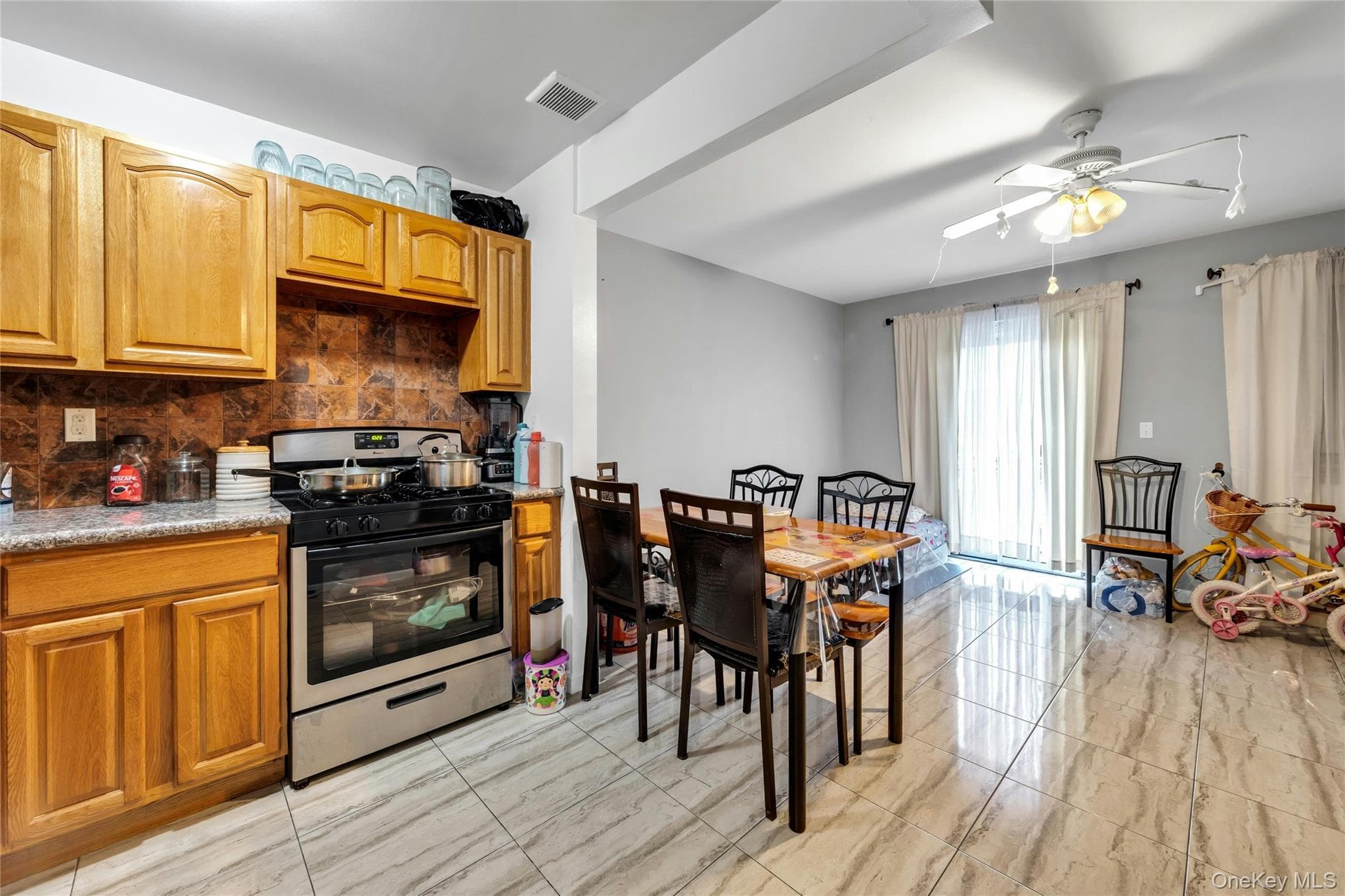 102-18 Radcliff Avenue thumbnail 11