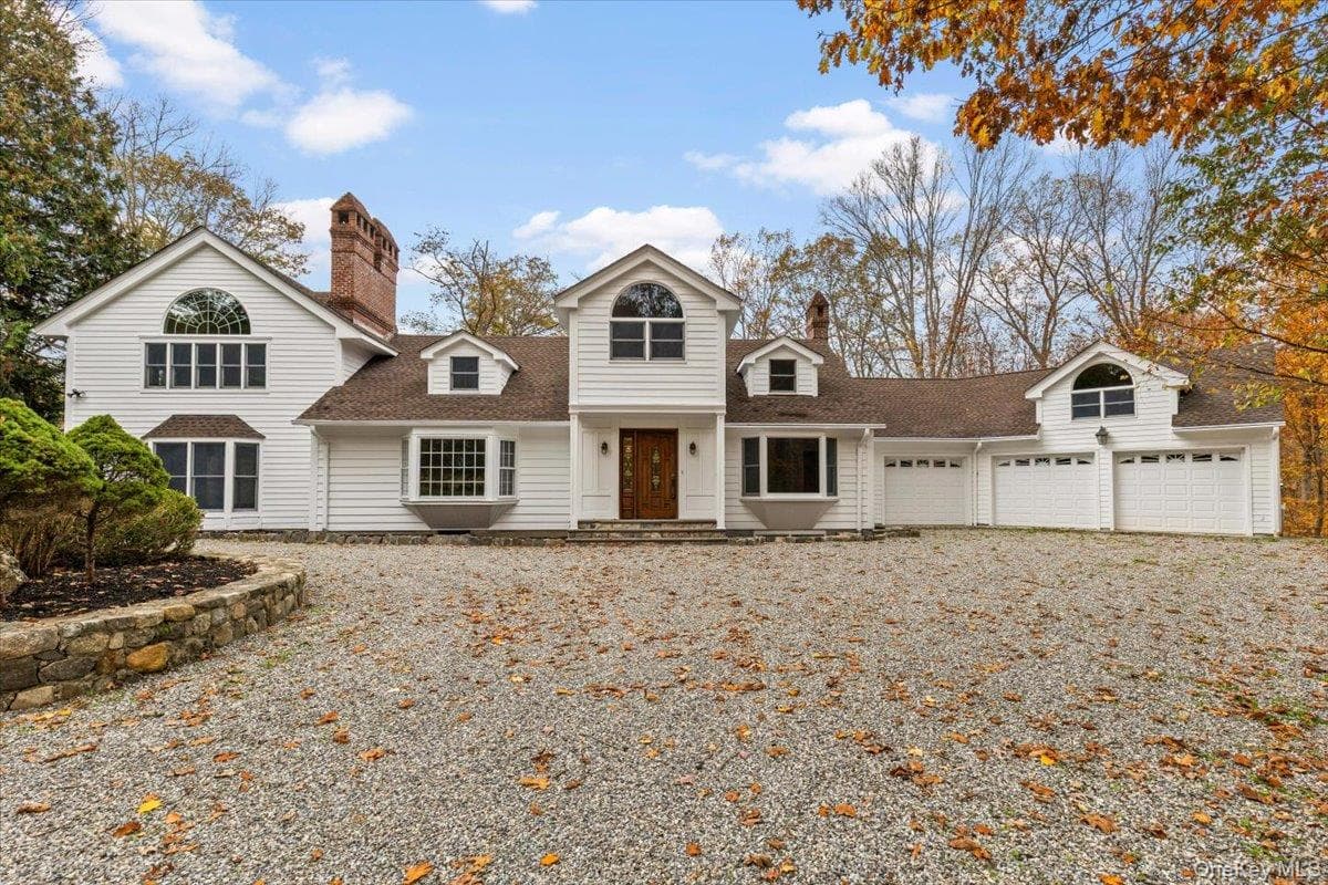 110 Oliver Road photo 1