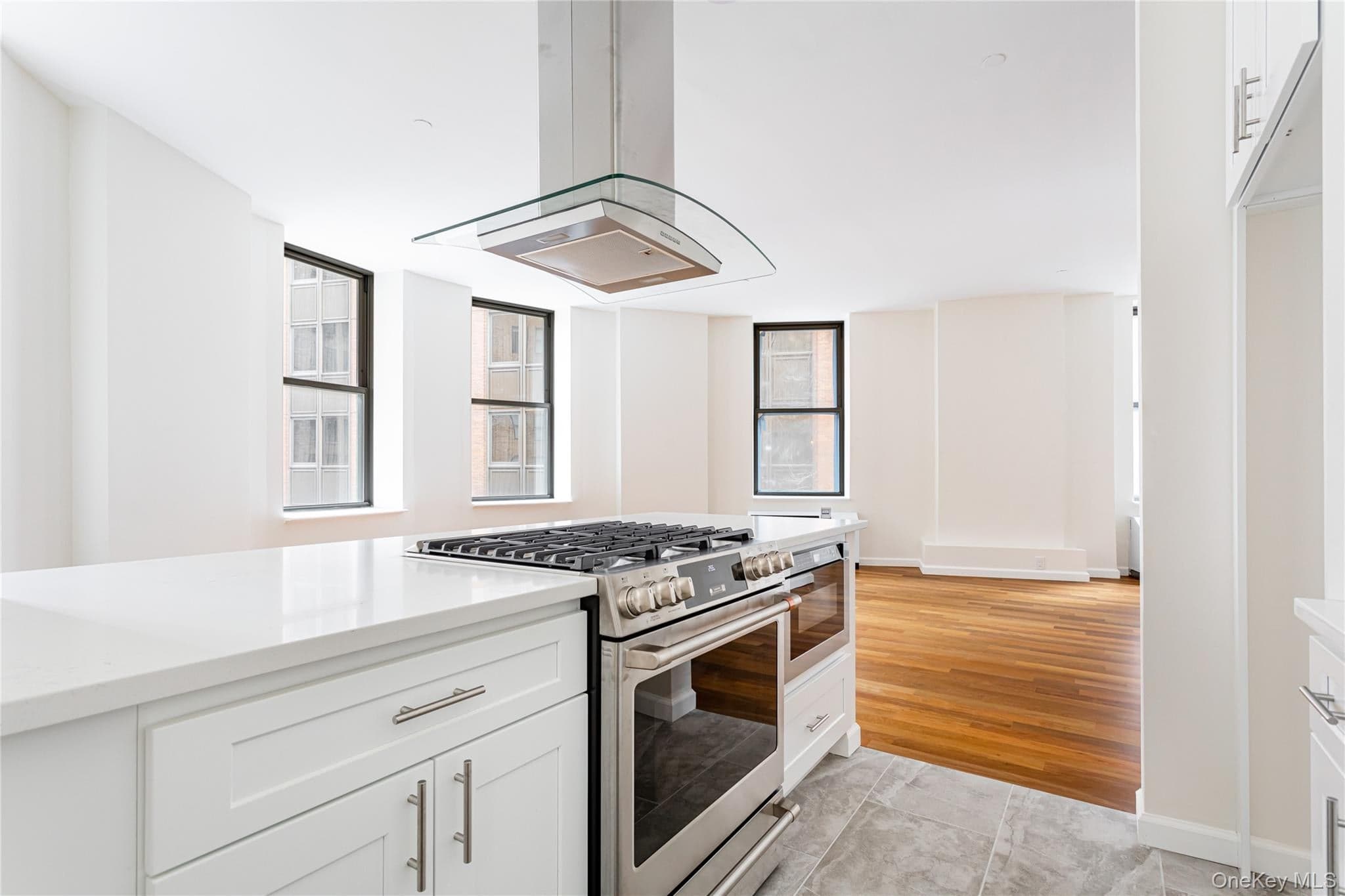1 Wall Street Court Unit: 605 thumbnail 15