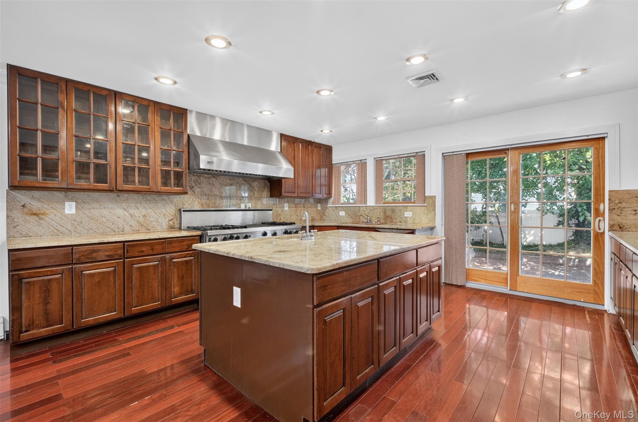 45 Yennicock Avenue thumbnail 13