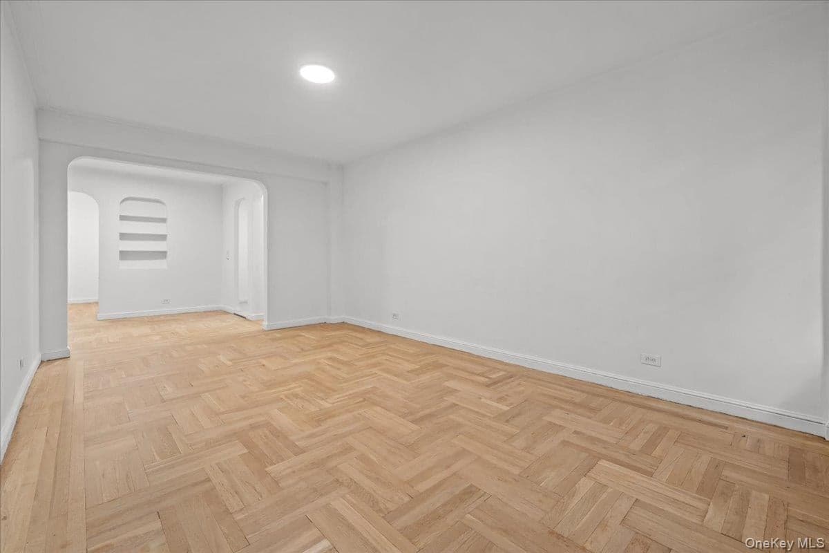 3017 Riverdale Avenue Unit: 5J thumbnail 5