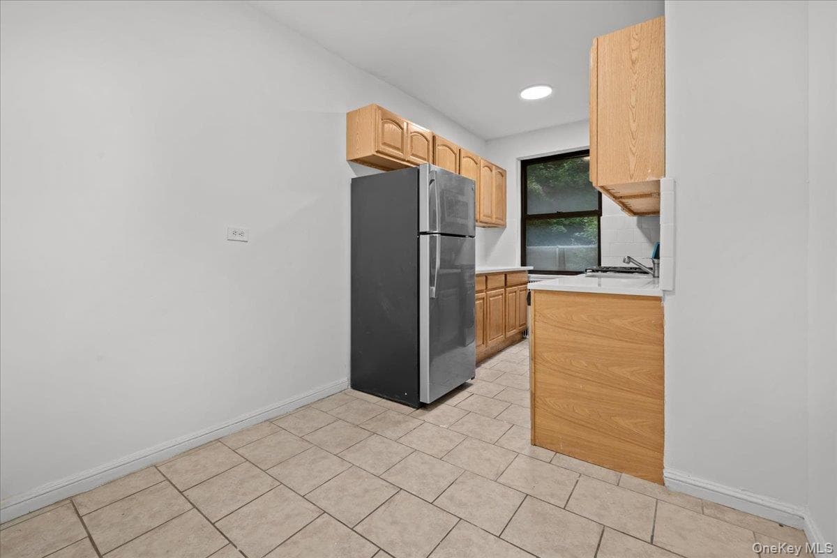 3017 Riverdale Avenue Unit: 5J thumbnail 8