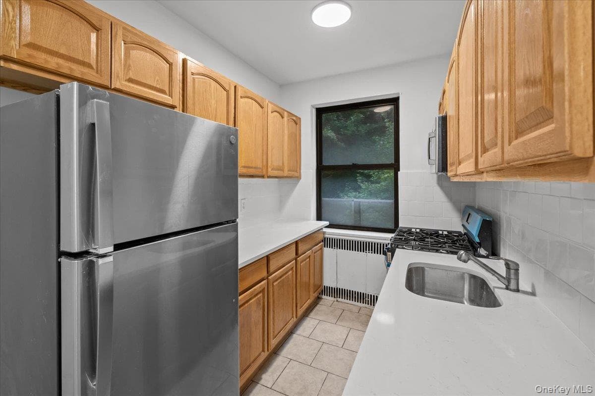 3017 Riverdale Avenue Unit: 5J thumbnail 6