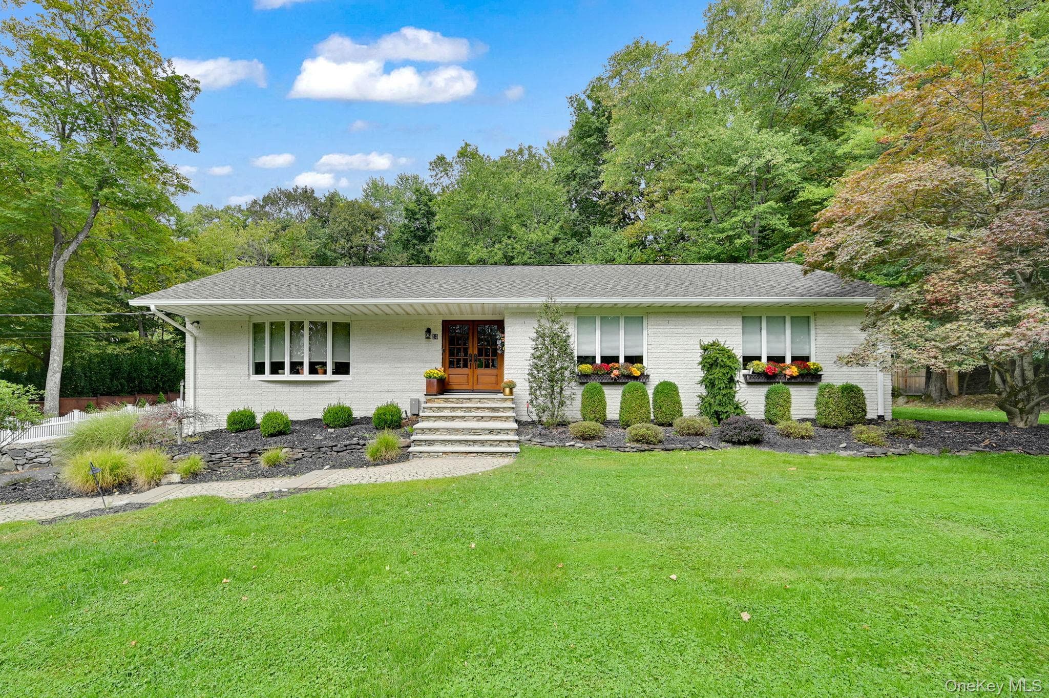 15 Ramapo Lane, Chestnut Ridge