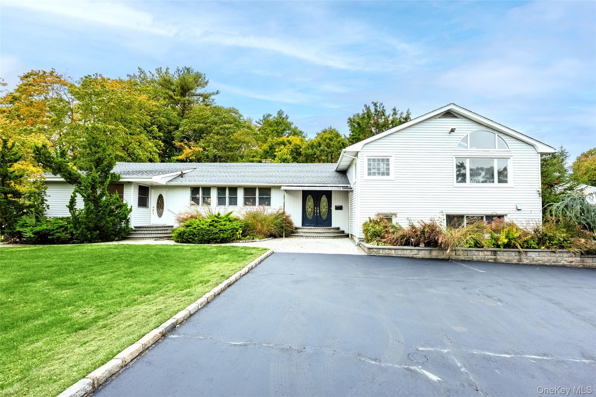 3 Edgewood Lane photo 1