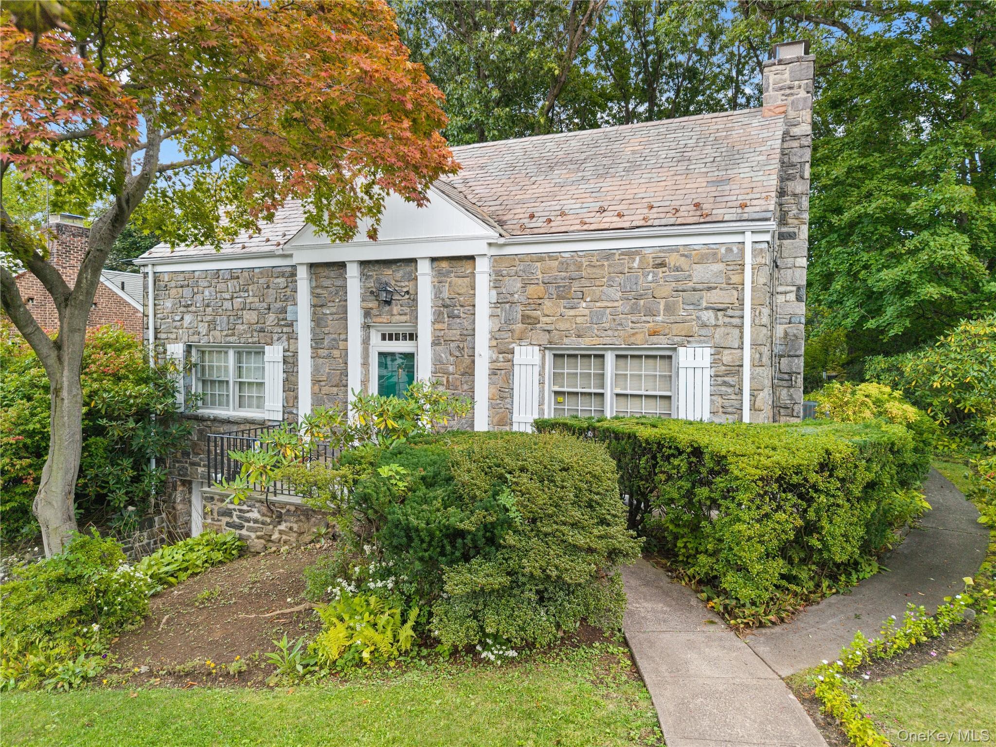 24 (aka 28) Ritchie Drive, Yonkers