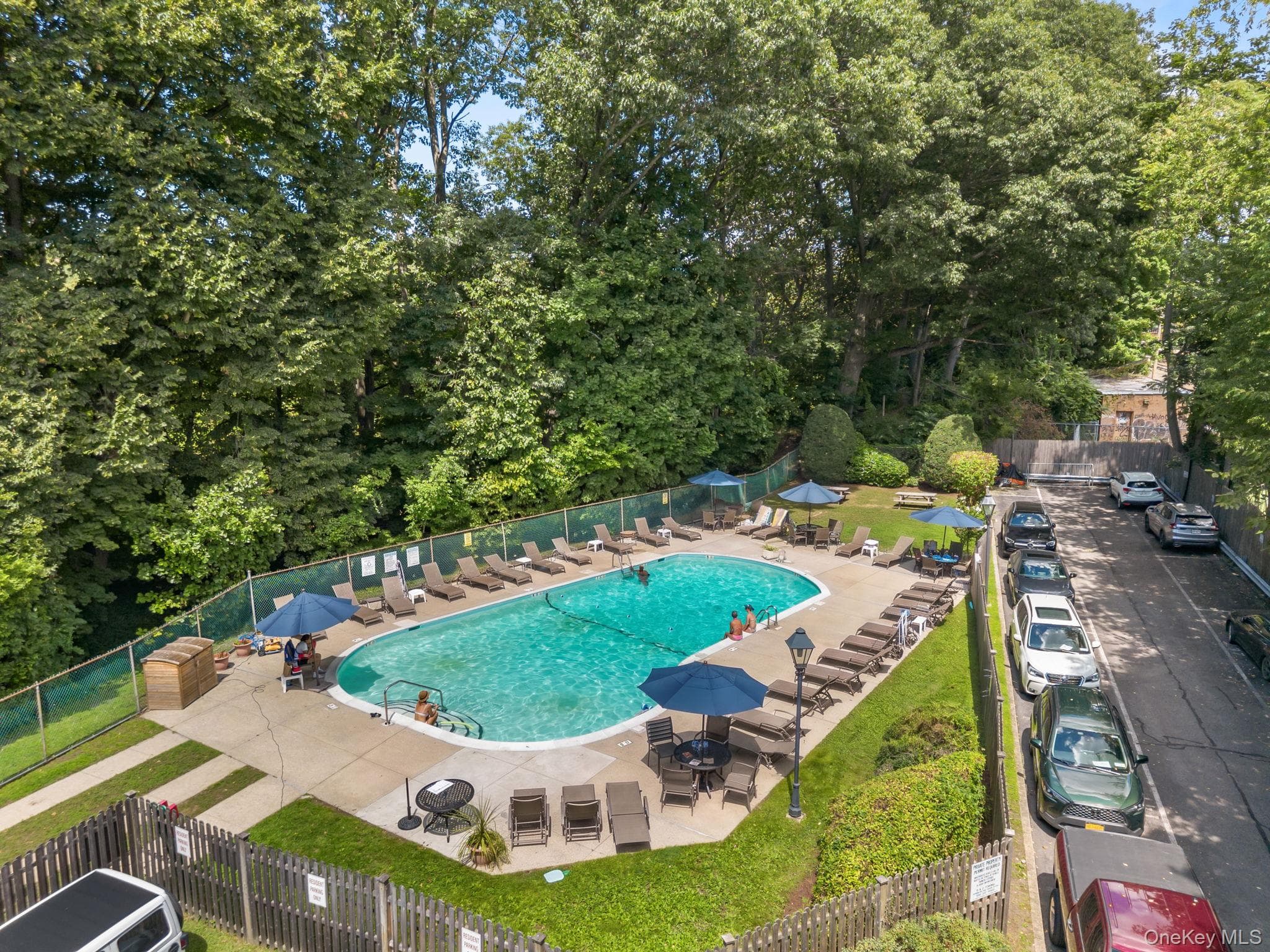 2 Consulate Drive Unit: 3G thumbnail 11