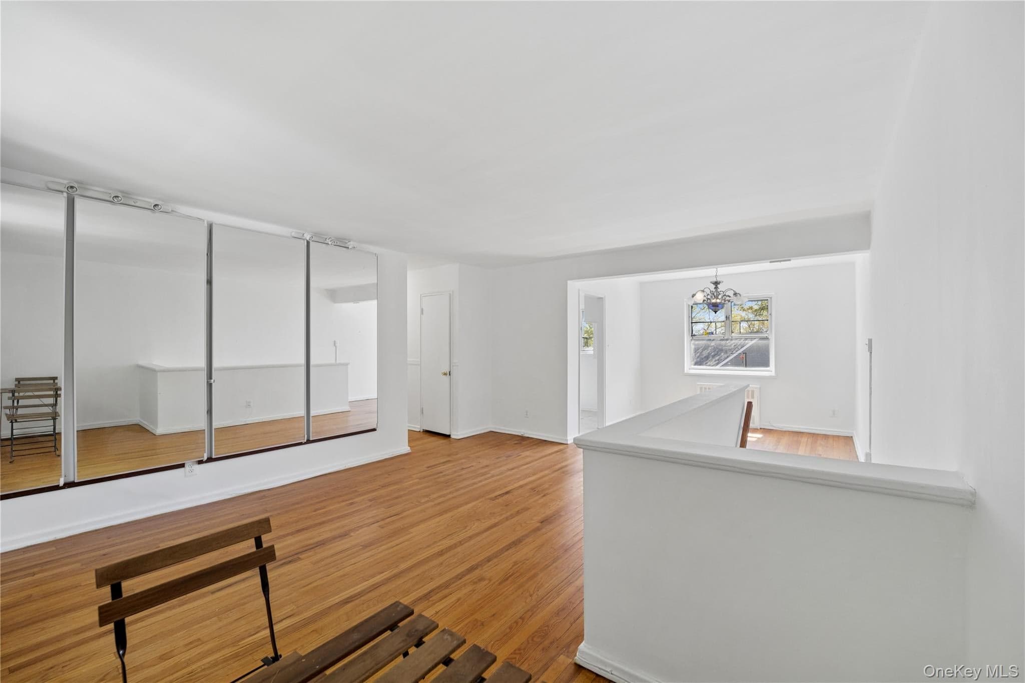 228-14 Stronghurst Avenue Unit: Upper thumbnail 7