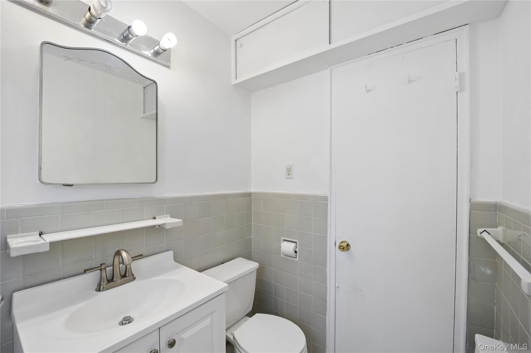 228-14 Stronghurst Avenue Unit: Upper thumbnail 18