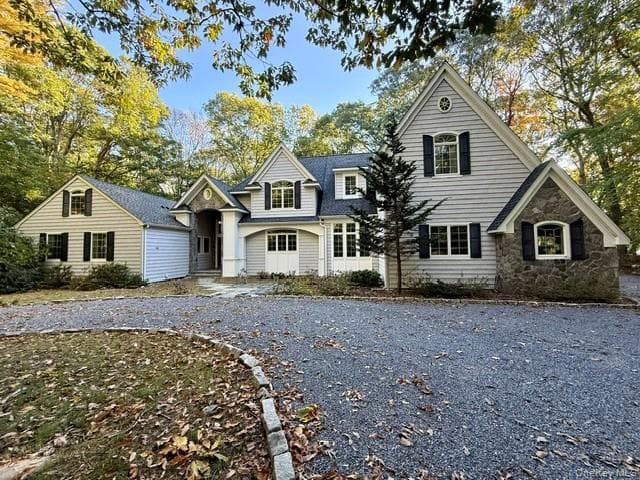 23 Cliff Road, Belle Terre