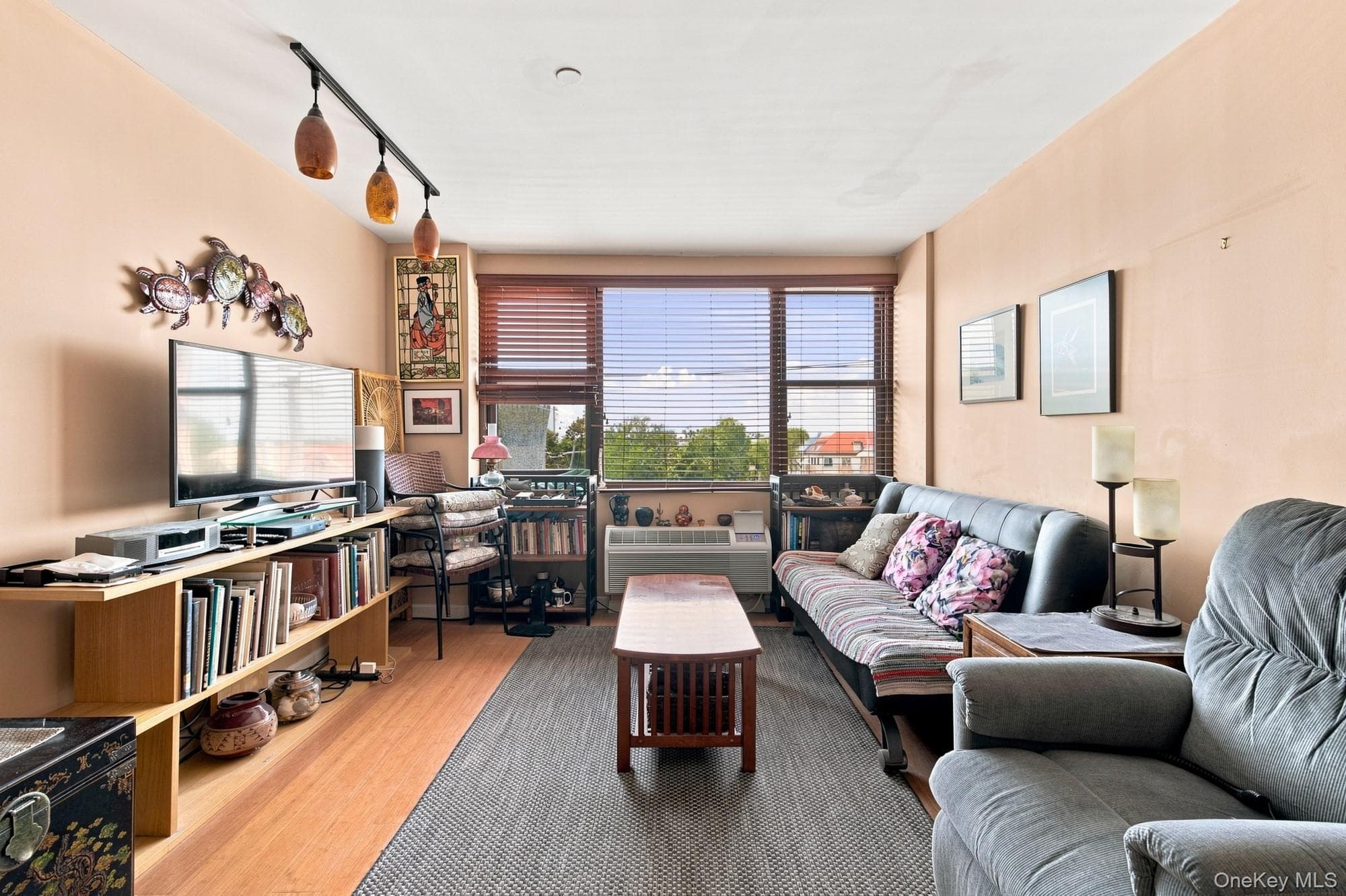 185 W Park Avenue Unit: 316 thumbnail 8