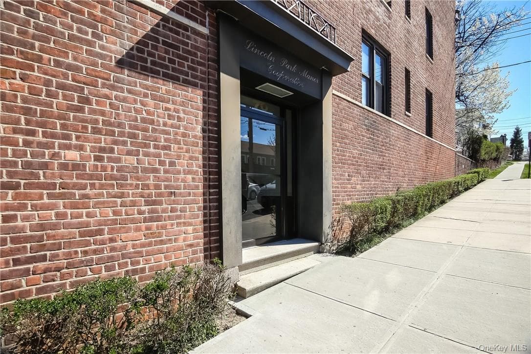 70 Sherman Avenue Unit: 1K, Yonkers