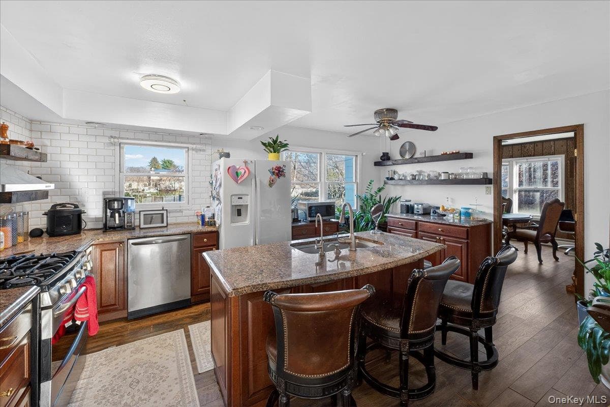 528 Lockwood Drive thumbnail 4