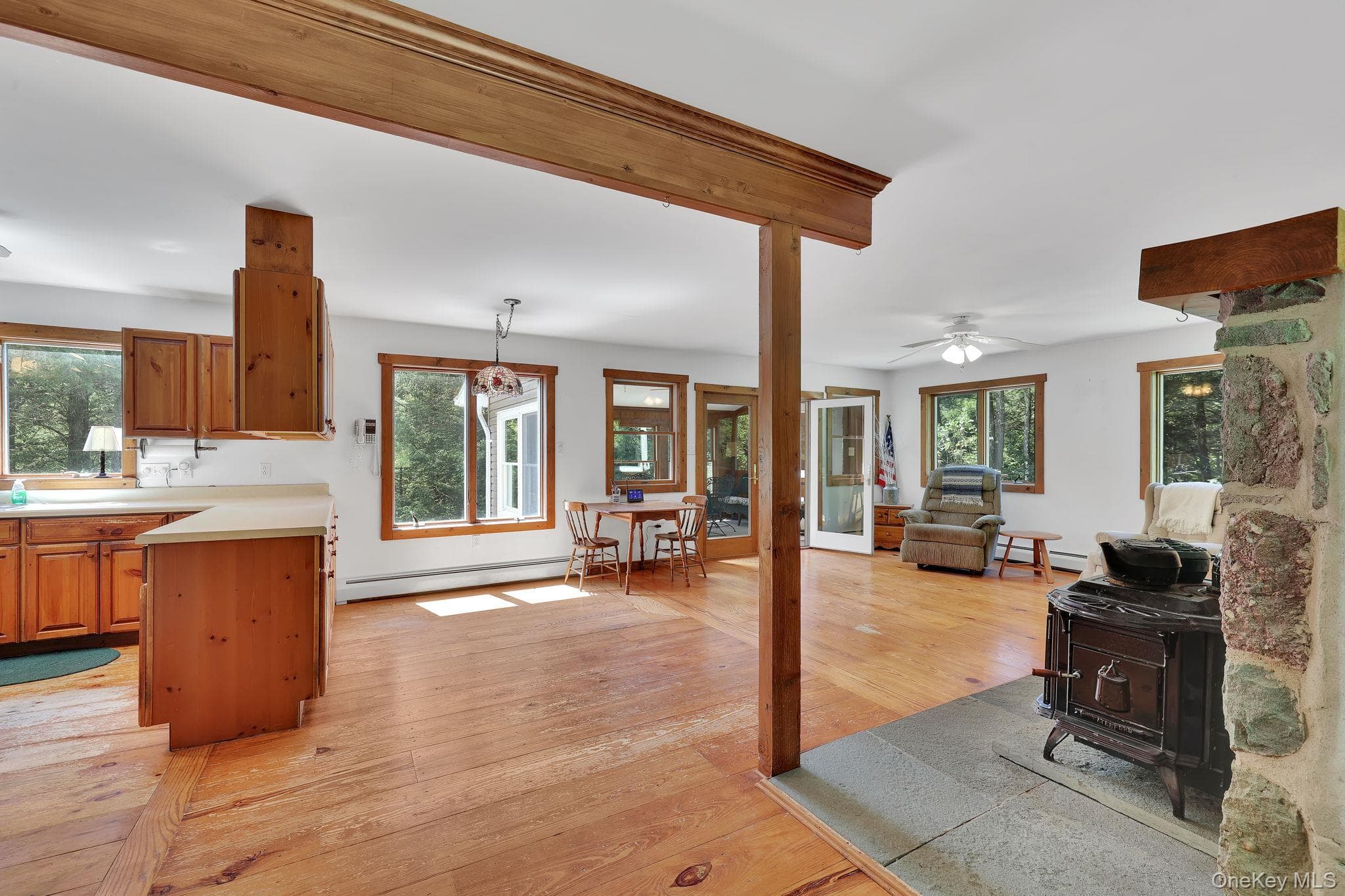 2735 Denning Road thumbnail 12