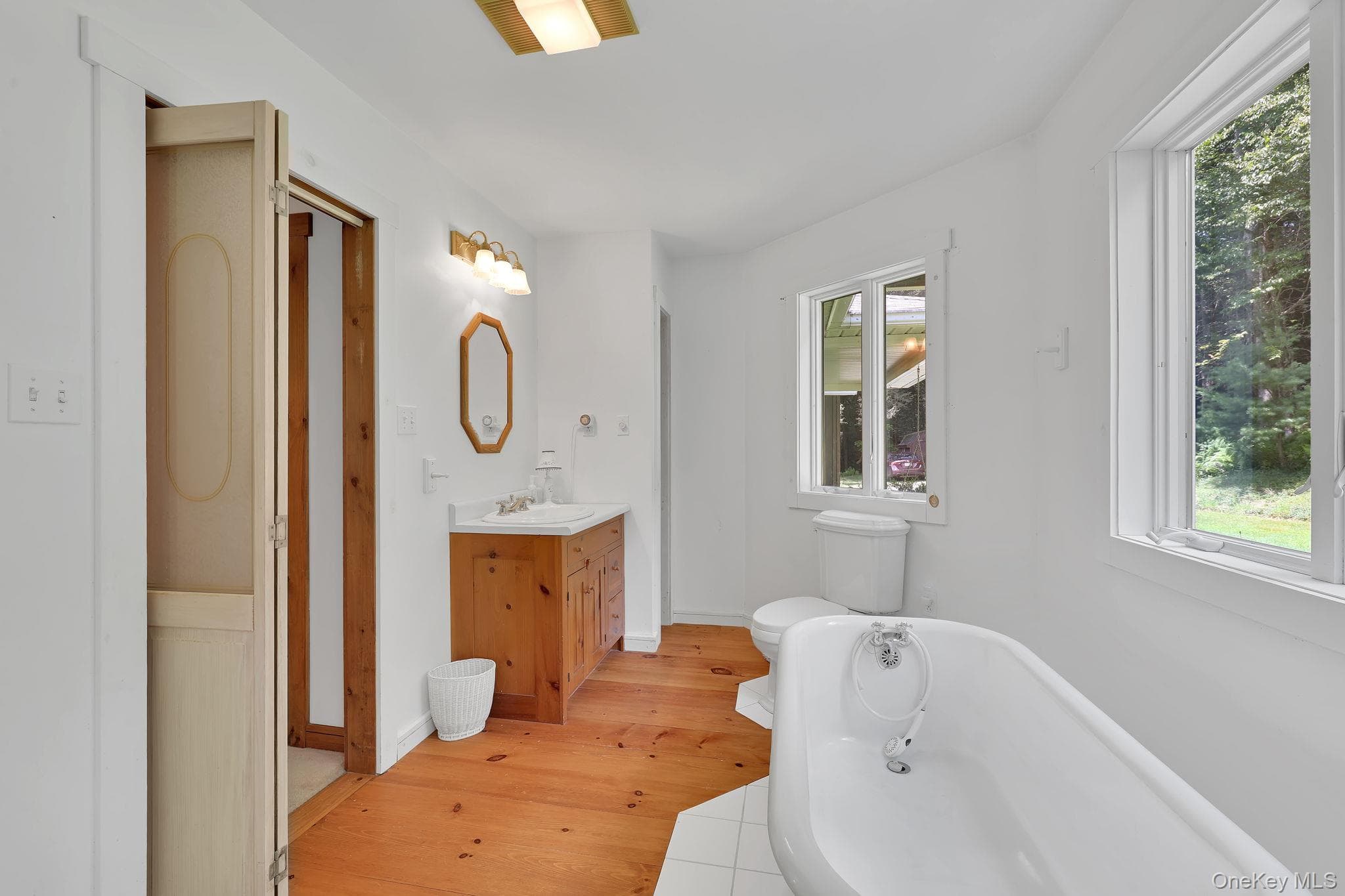 2735 Denning Road thumbnail 28