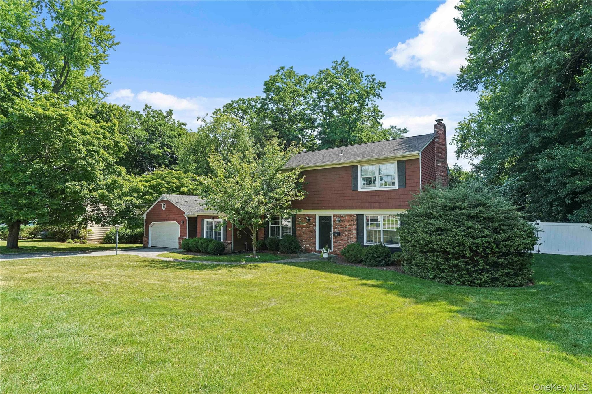 16 Stephens Drive, Tarrytown