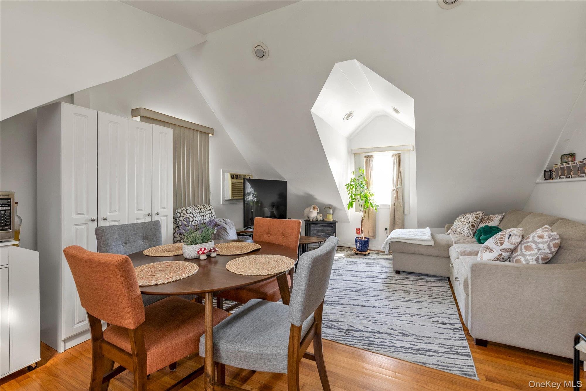 15 Lexington Avenue thumbnail 11