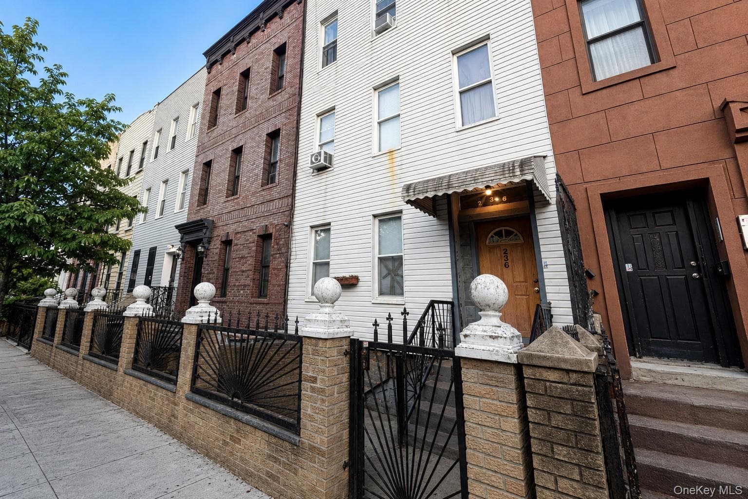 236 Schaefer Street thumbnail 2