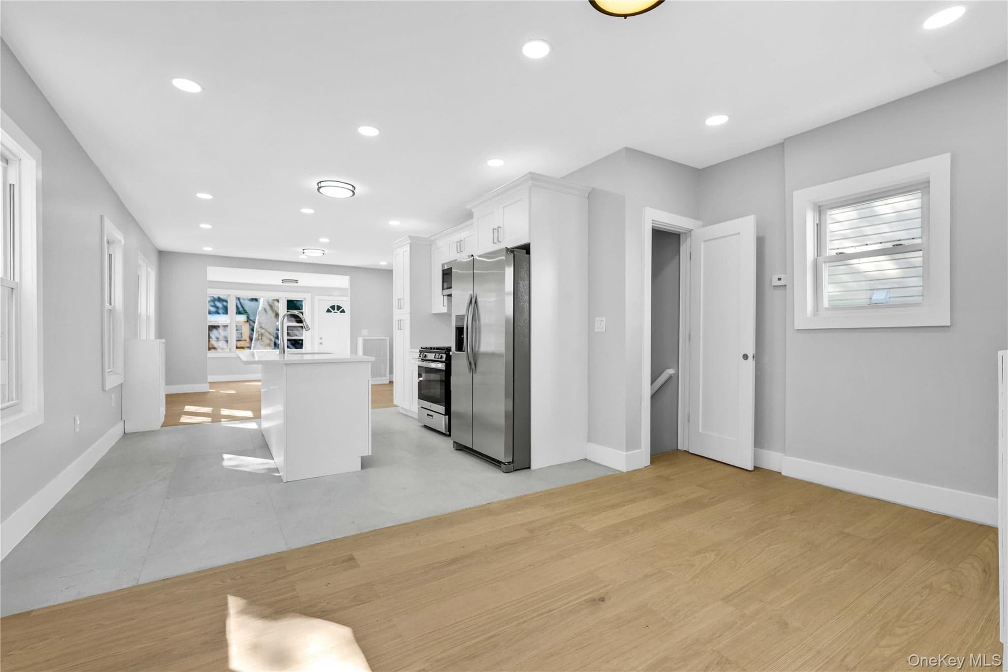 109-33 Union Hall Street thumbnail 9