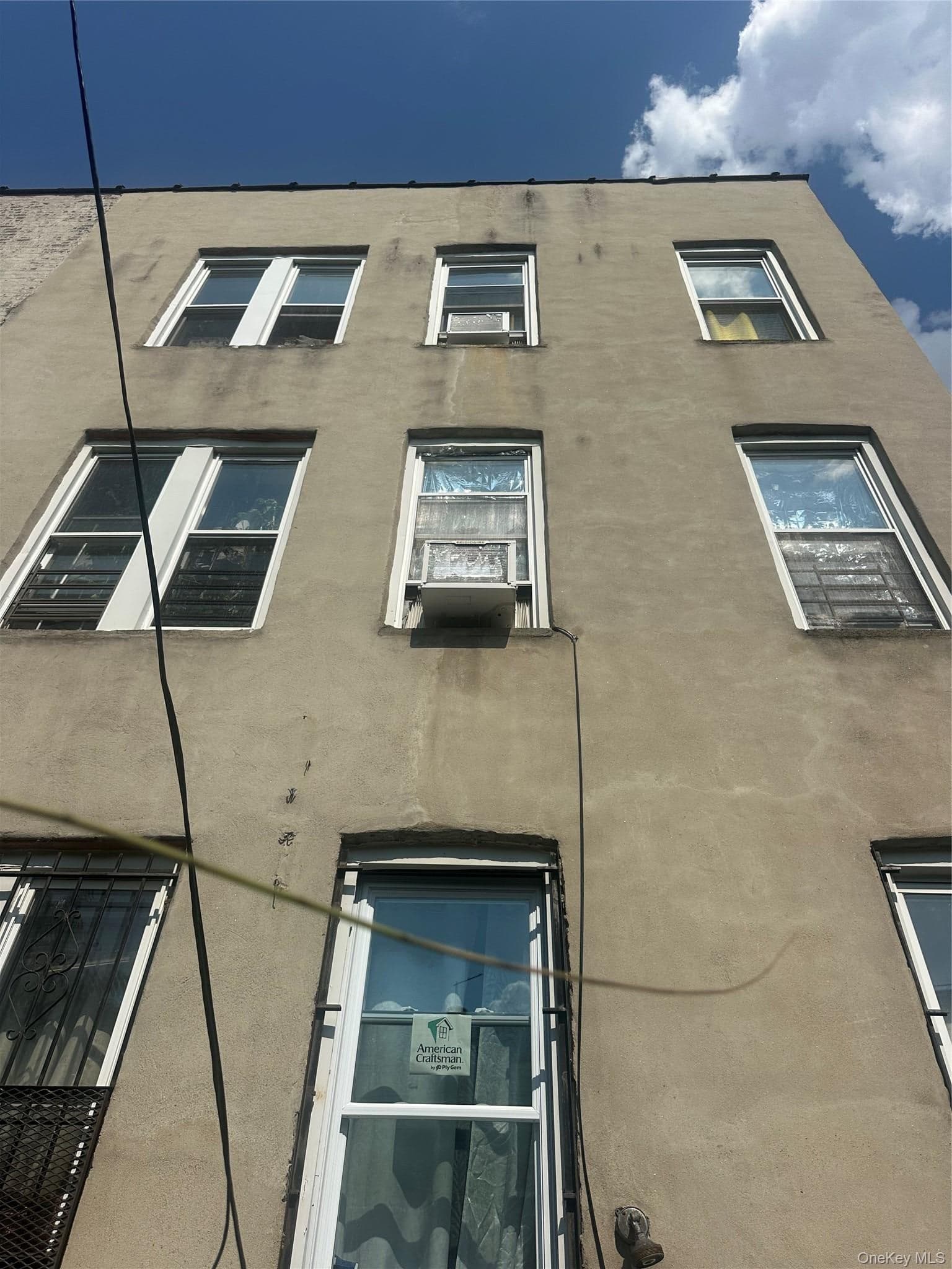 140 E 52nd Street thumbnail 3