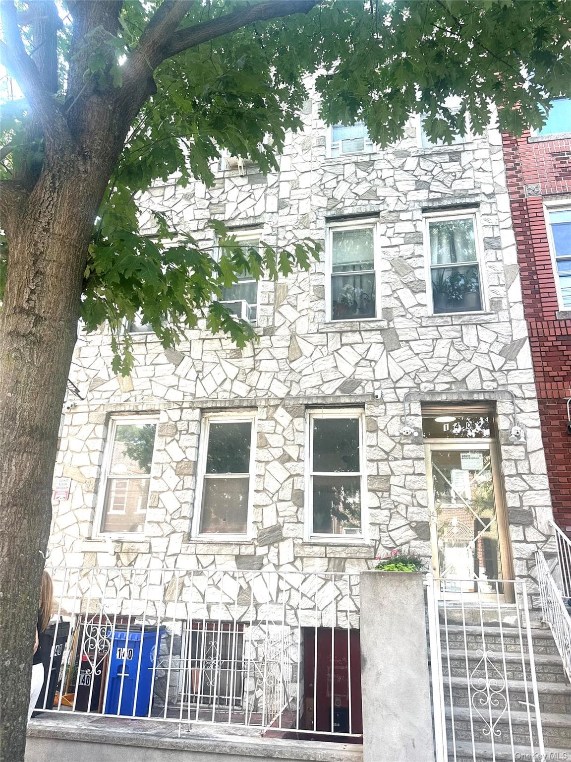 140 E 52nd Street photo 1