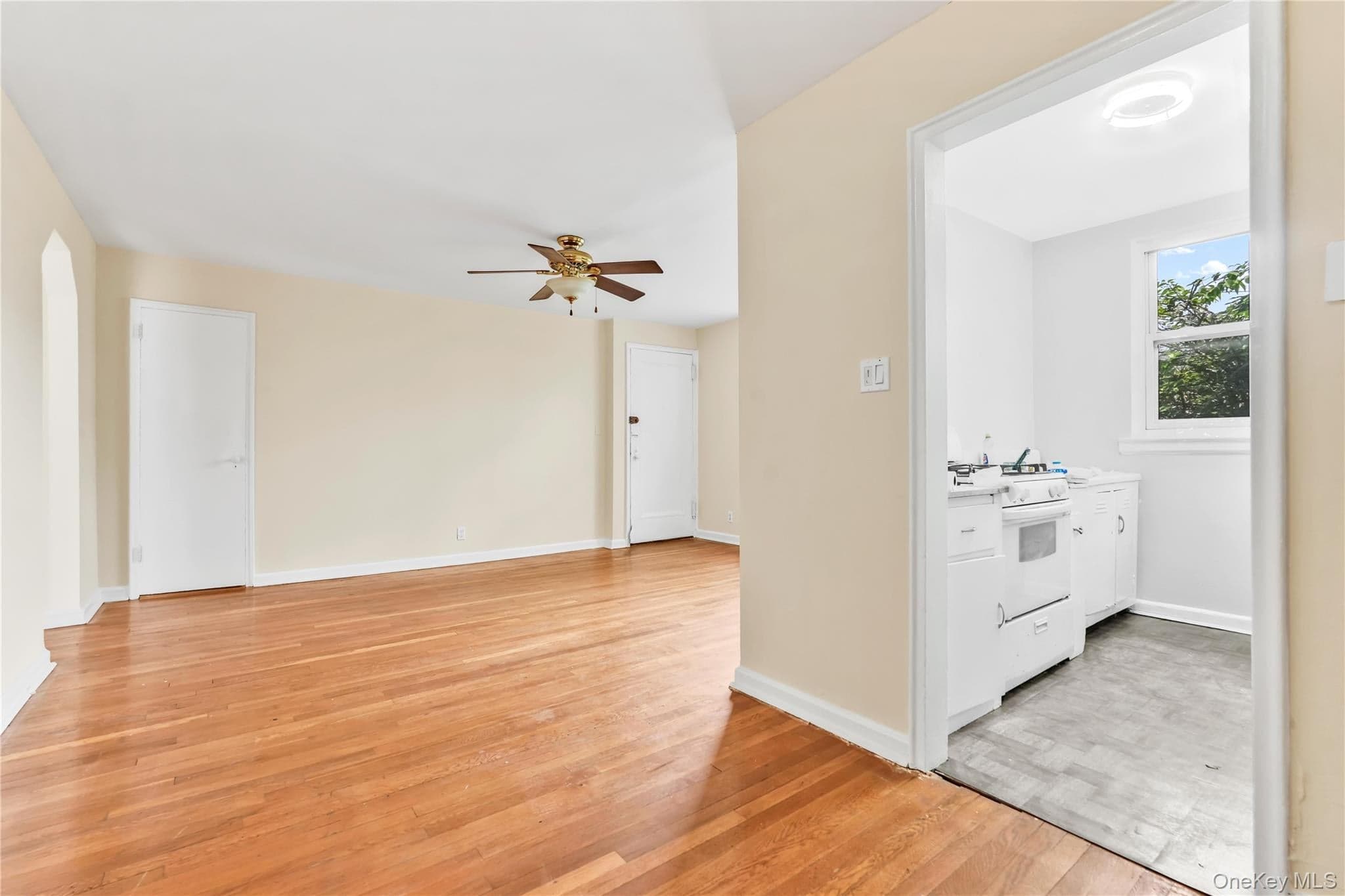 35-14 192nd Street Unit: 1C thumbnail 7