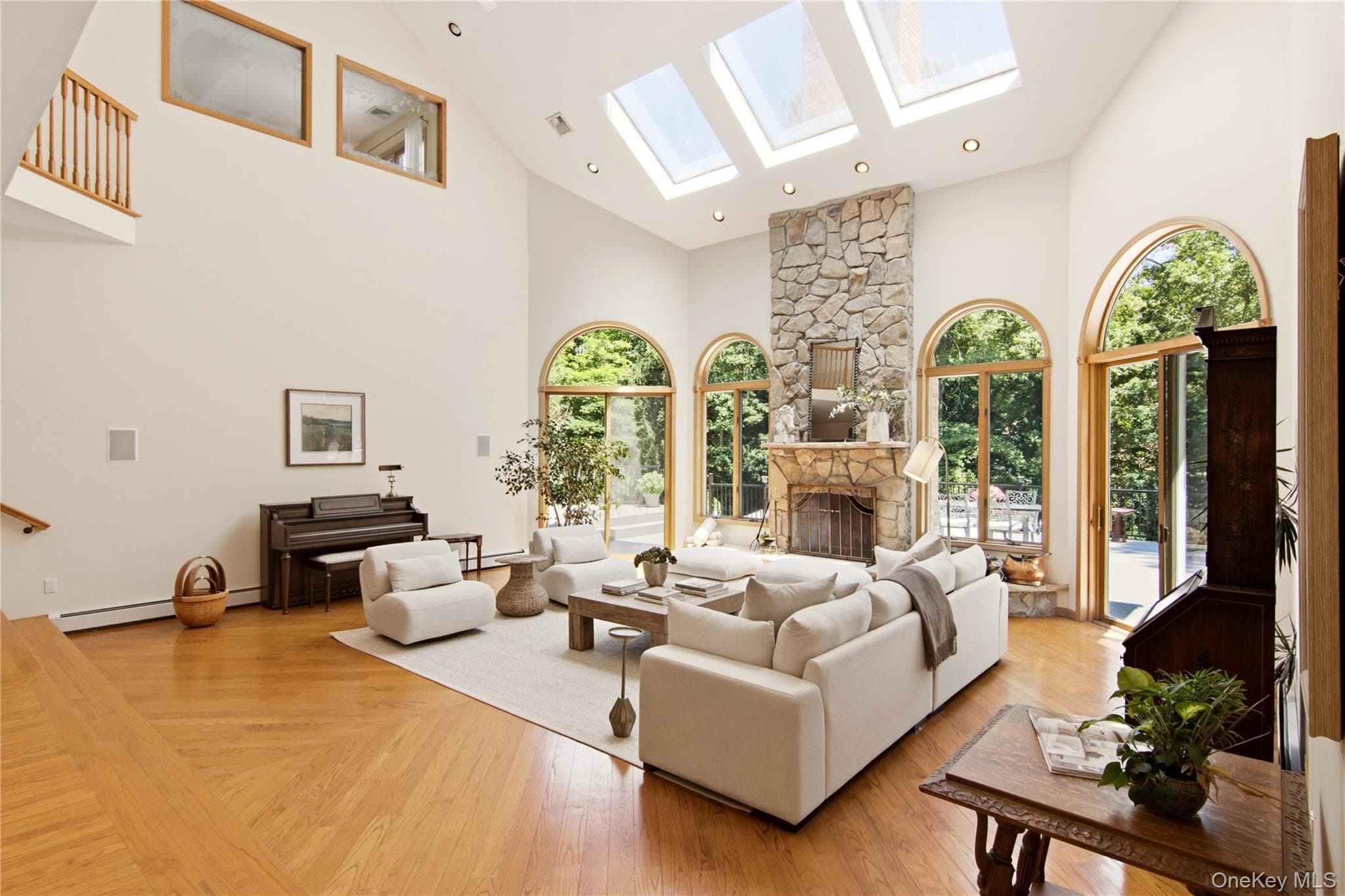 55 Meadow Glen Road thumbnail 7