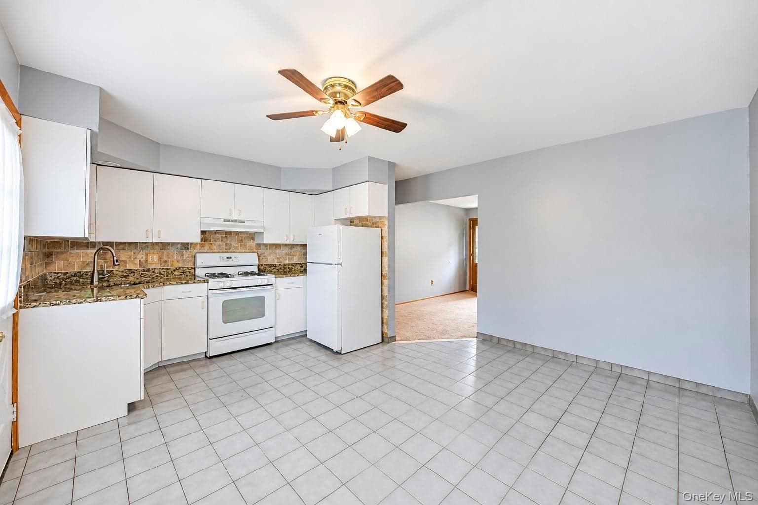 278 Lake Drive thumbnail 9