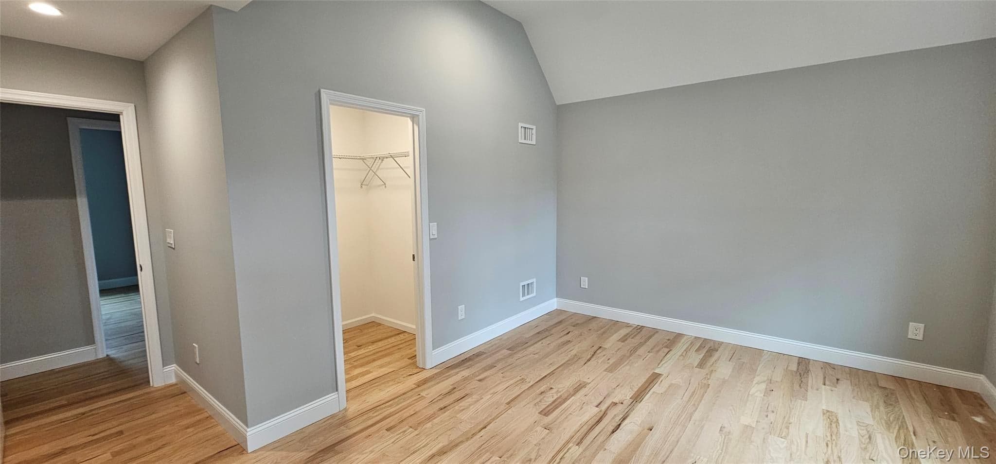 New Construction Wood Avenue thumbnail 11
