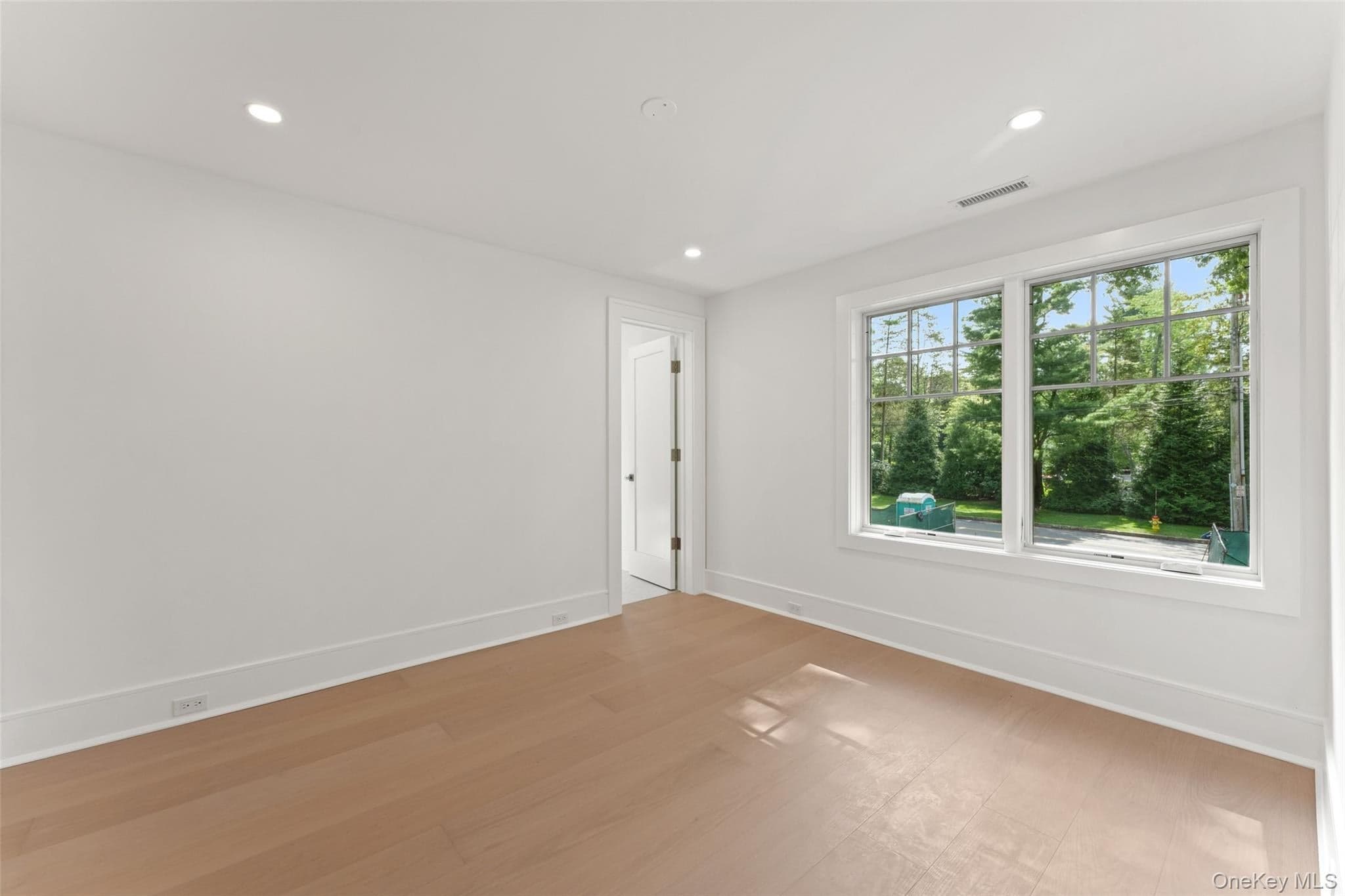 65 Fox Meadow Road thumbnail 32