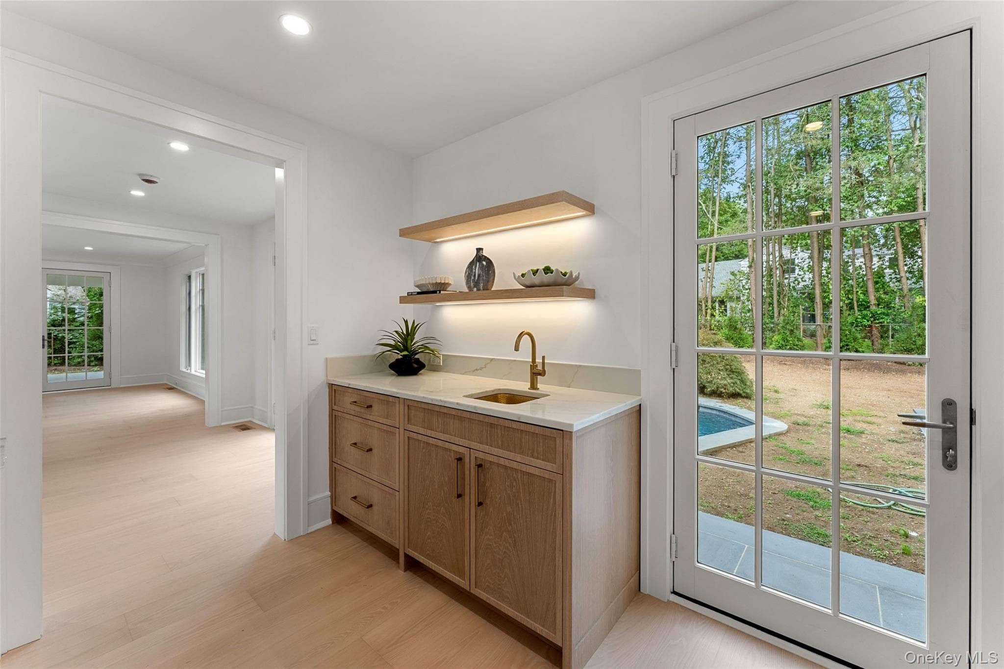 65 Fox Meadow Road thumbnail 11