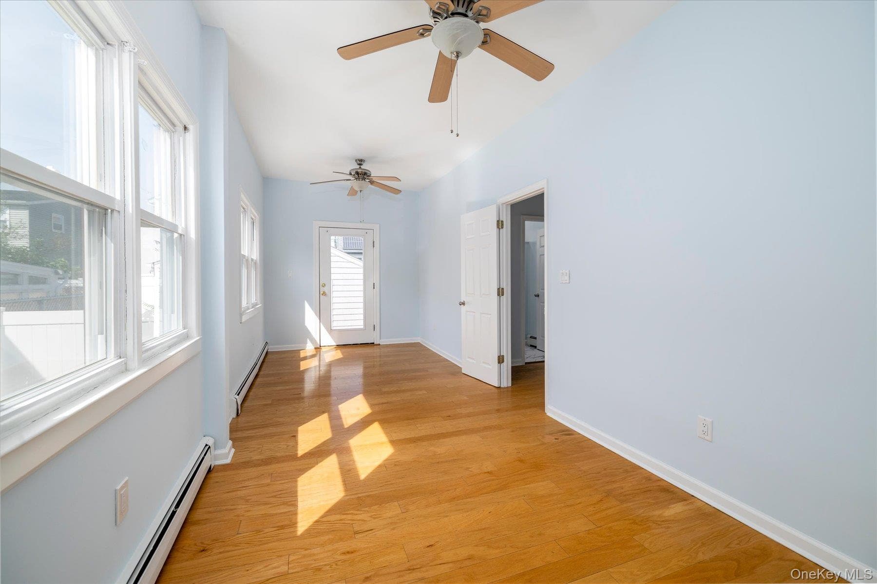 48 W Windsor Parkway thumbnail 22