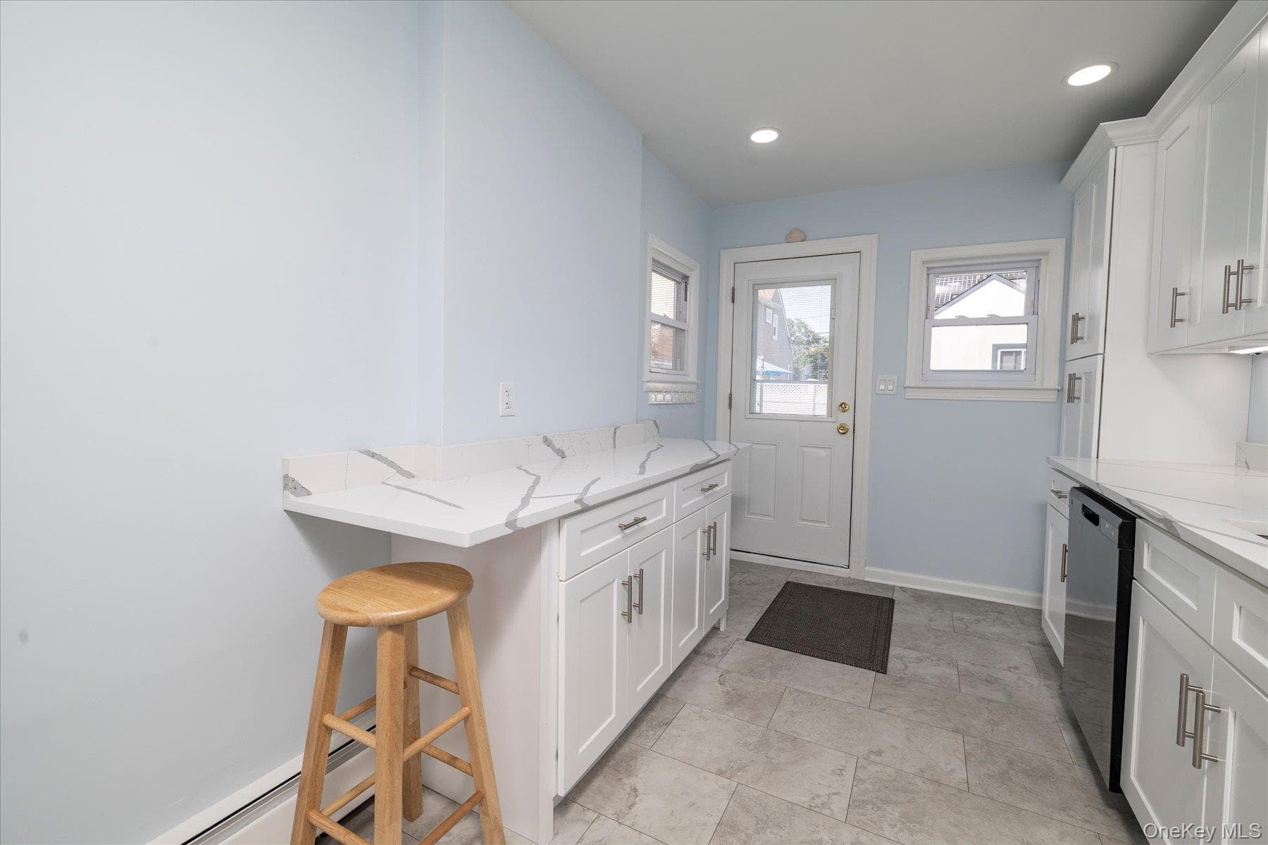 48 W Windsor Parkway thumbnail 20