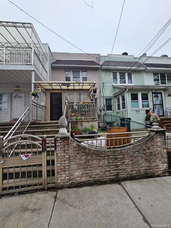 13222 101st Avenue photo 1