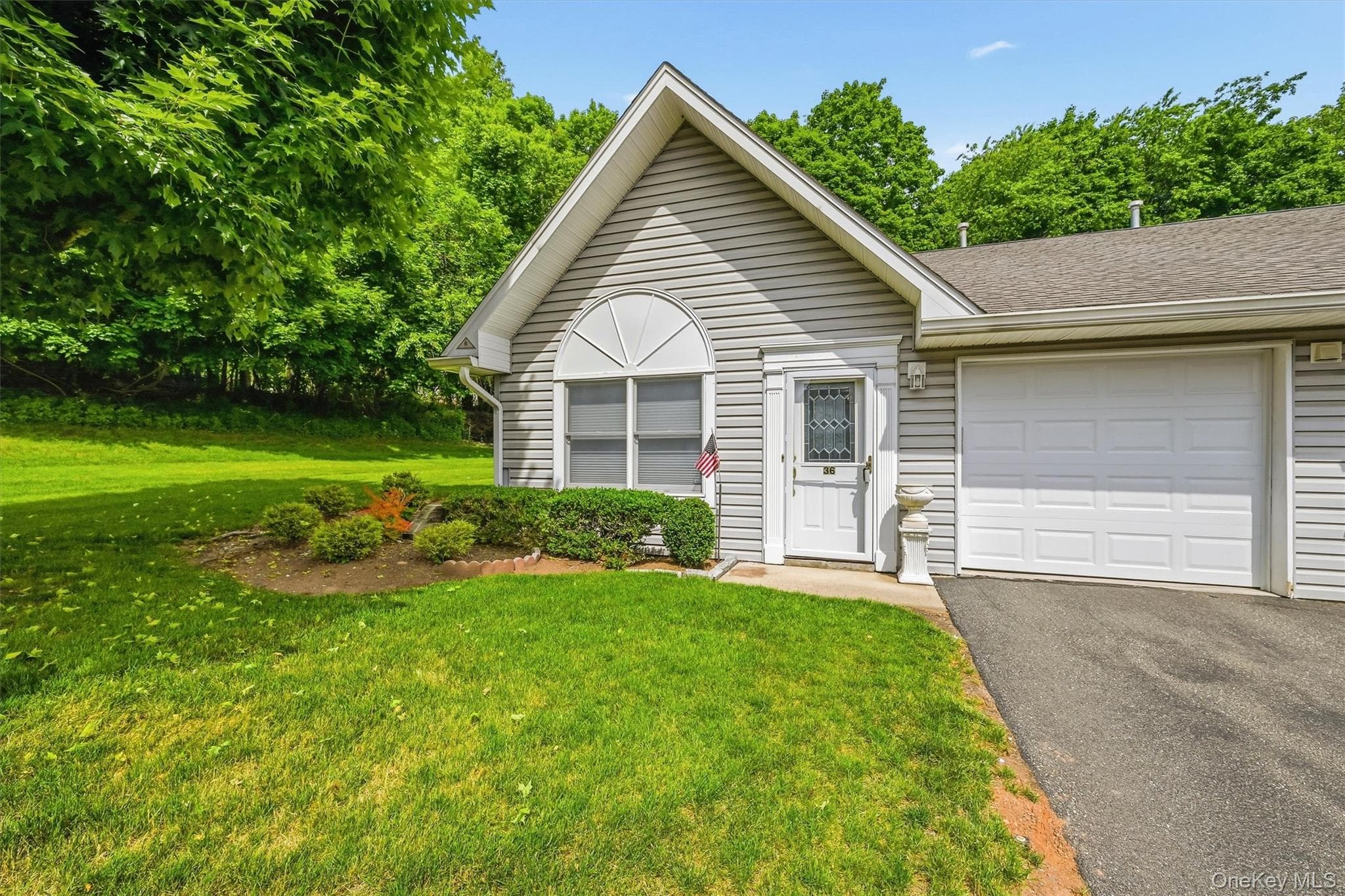 36 Windsor Circle Unit: D1 thumbnail 2