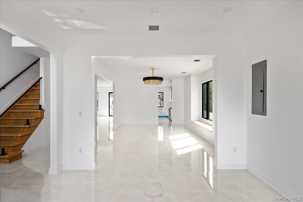 544 Arlington Road thumbnail 5