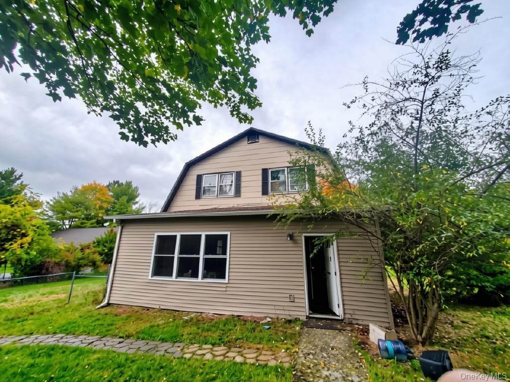 315 Mountain Avenue thumbnail 2