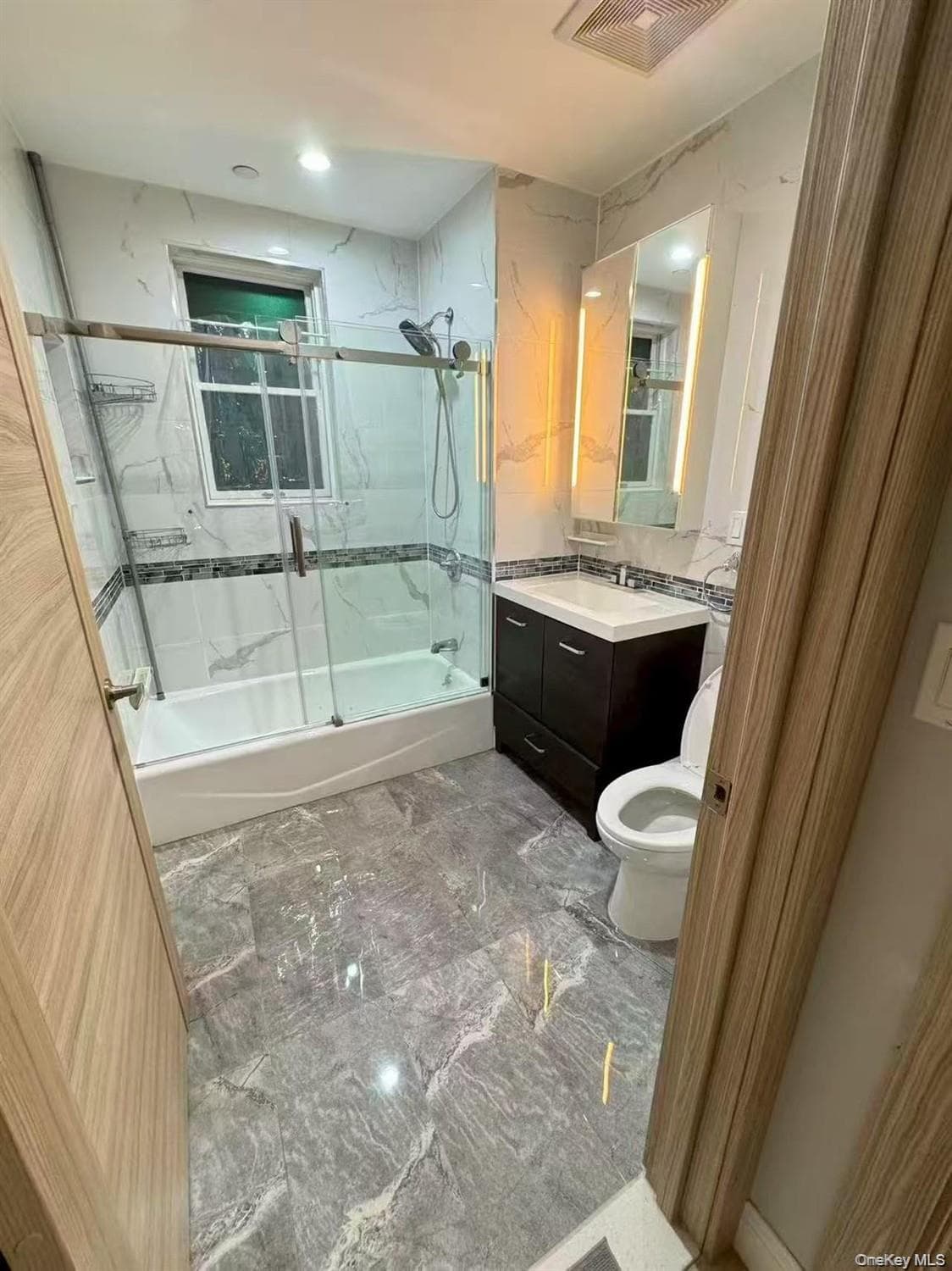 31-12 38th Avenue Unit: 3B thumbnail 9