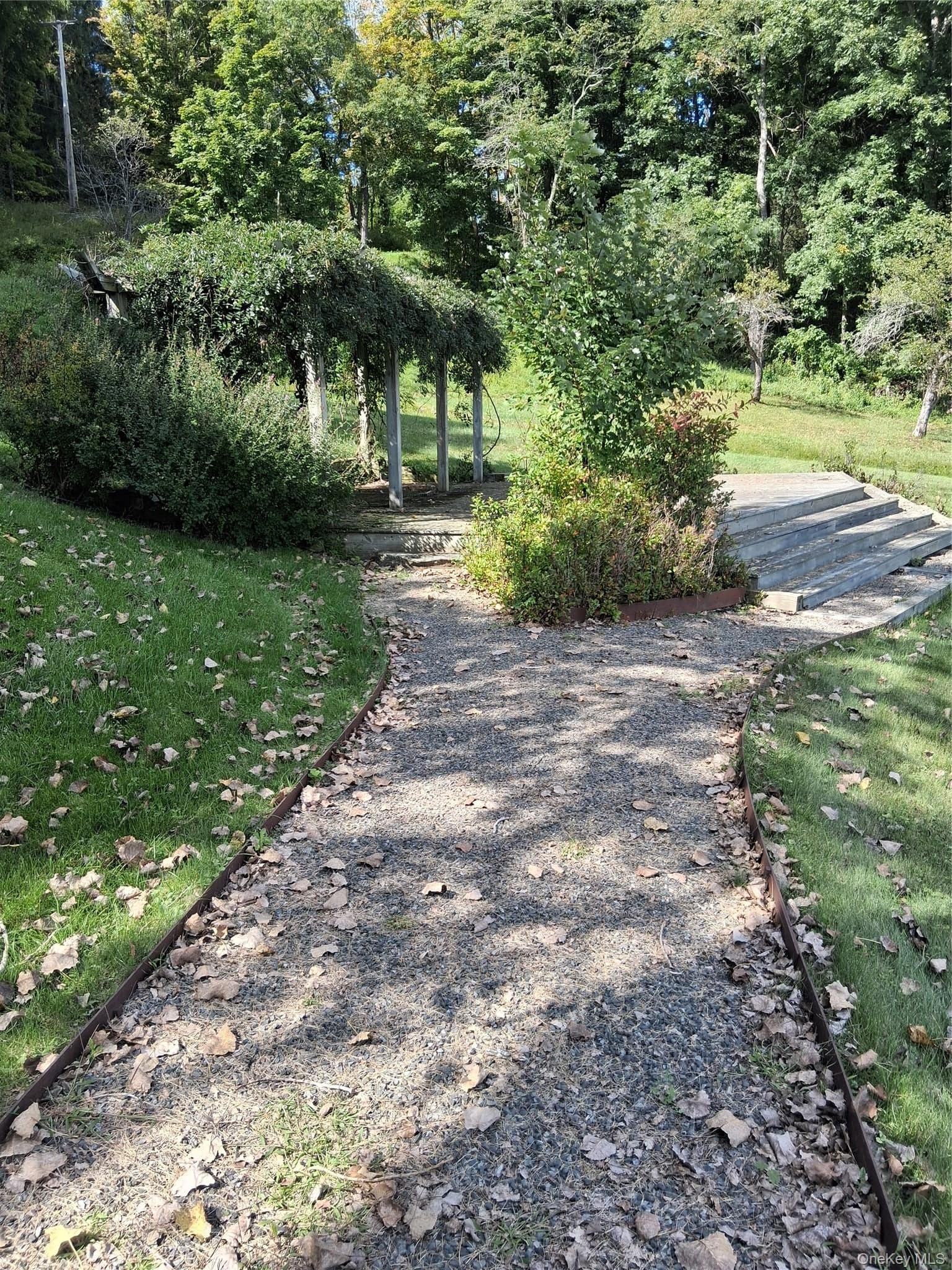 81 Tinker Hill Road thumbnail 27