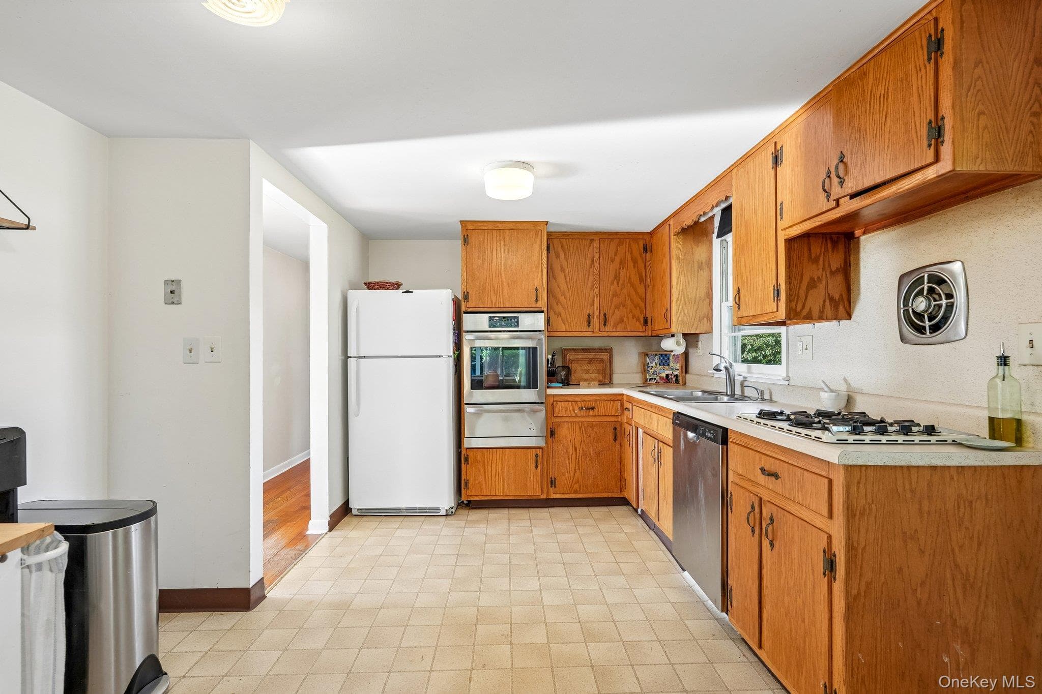 40 Birchwood Drive thumbnail 5