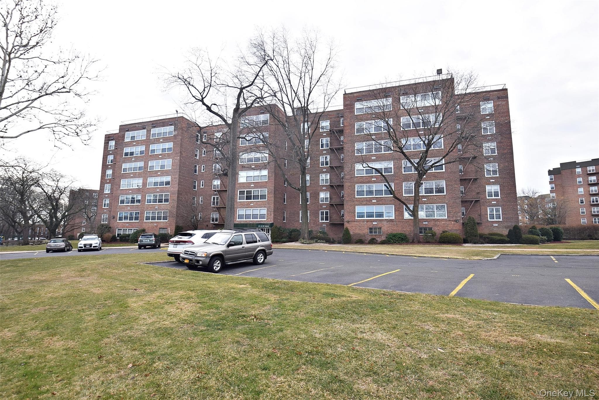 211-10 18 Avenue Unit: 4J thumbnail 25