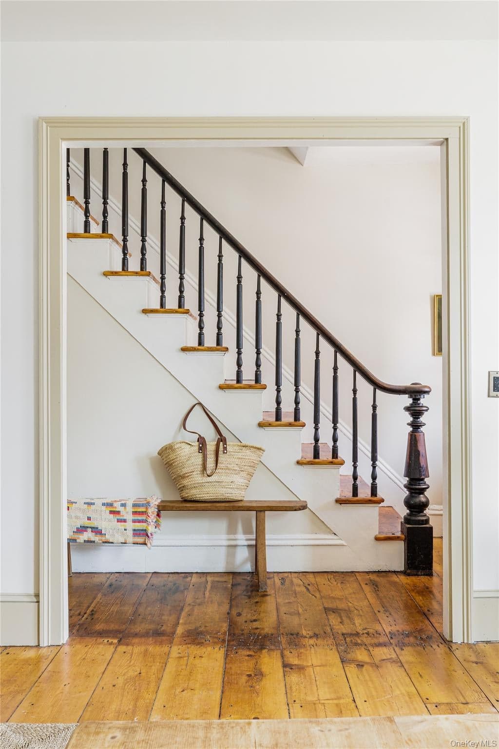 225 Robinson Street thumbnail 7