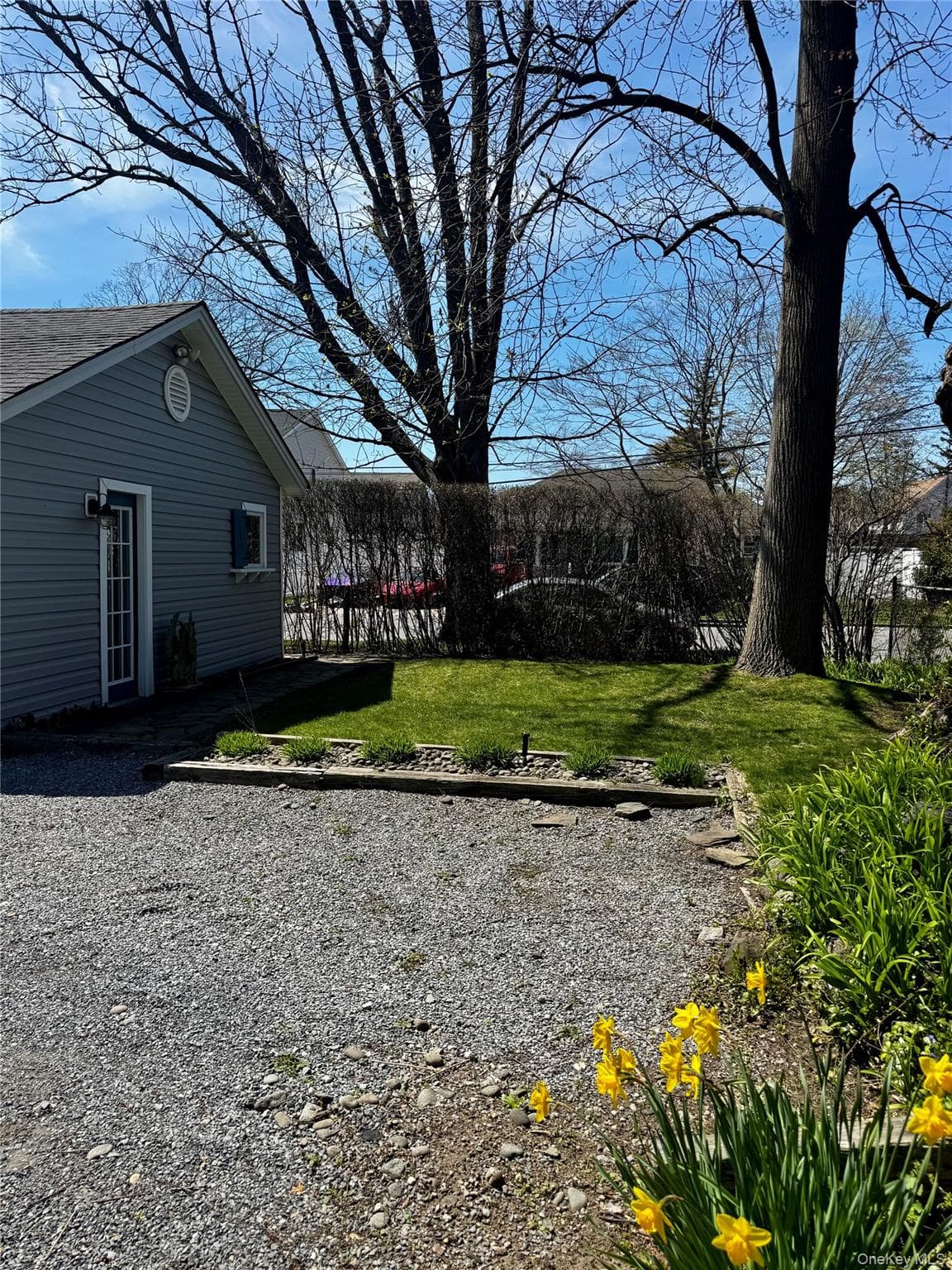 363 N Wellwood Avenue thumbnail 13